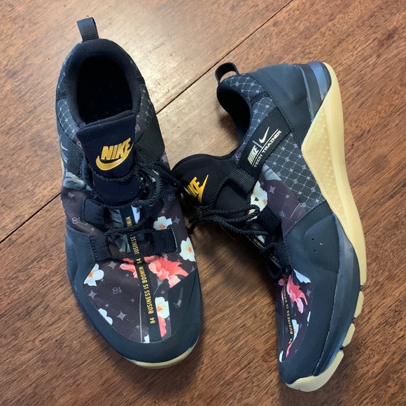 Nike Tech Trainer Antonio Brown size 11